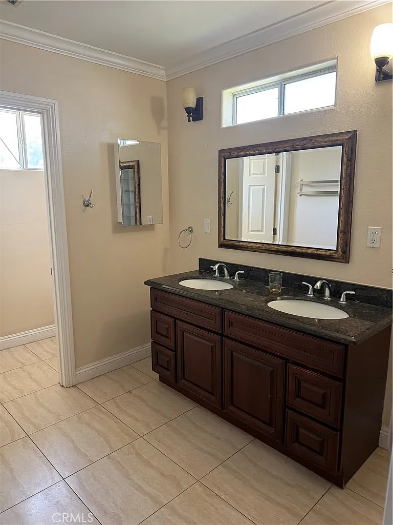 3 bed, 1500 sqft, $3,700 — Photo 3