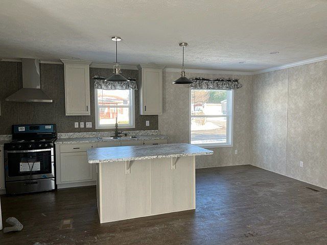 2nd image of 403 Post Rd #162