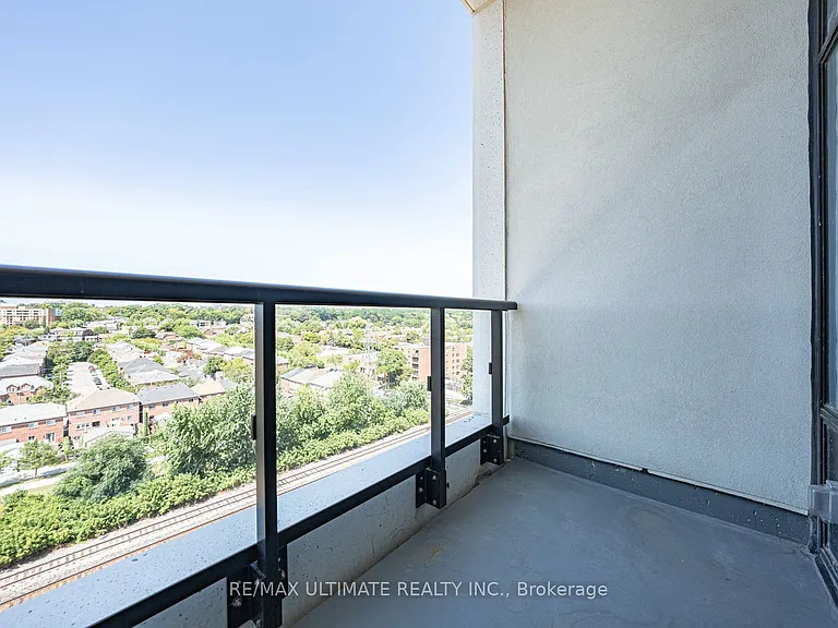 858 Dupont St #Penthouse 16 — Photo 17