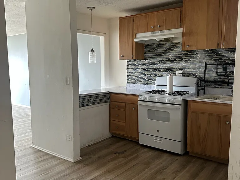 3004-06 S Archer Ave S #2RW — Photo 1