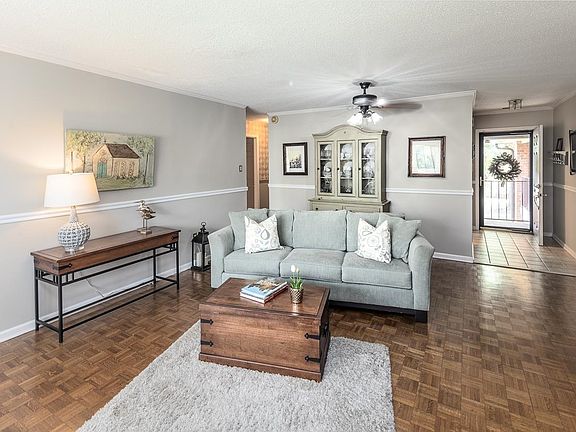 2nd image of 6668 Pondside Cir #2