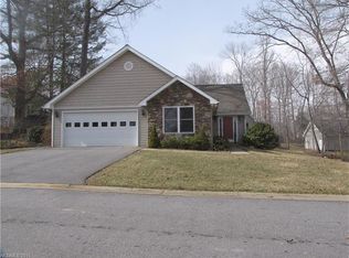 105 Charles Teague Dr, Candler, NC 28715