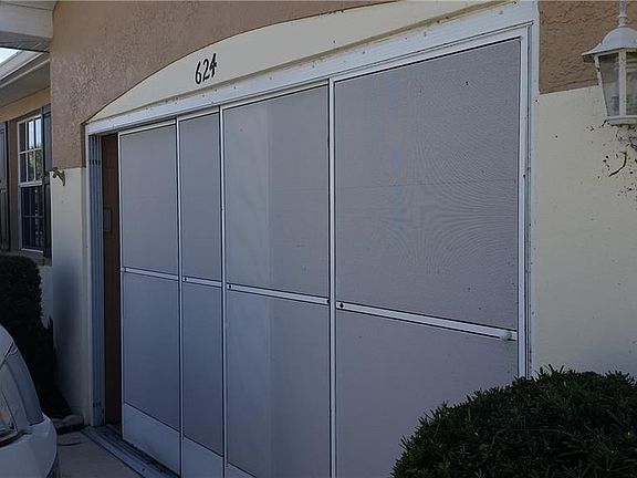 4th image of 624 Tremont Greens Ln #0