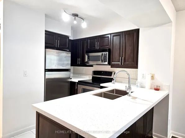 219 Fort York Blvd #606, Toronto, ON M5V 1B1