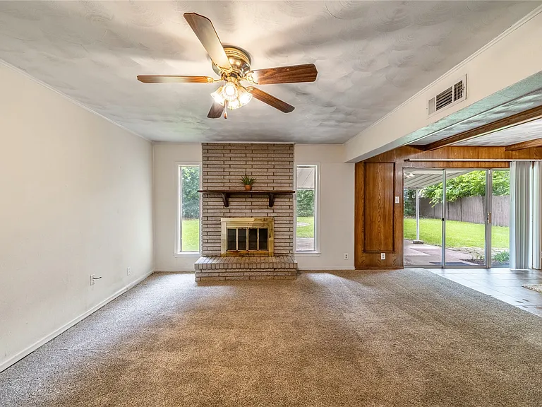 13515 Charcoal Ln — Photo 3