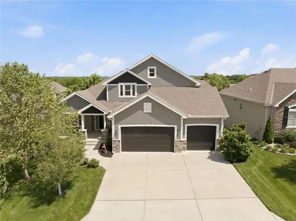 12916 W 169th St, Overland Park, KS 66221