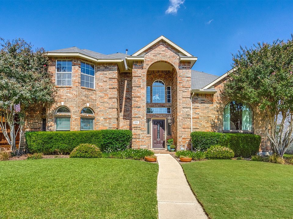 1st image of 805 Ashwood Dr