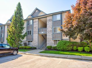 18400 N Ridge Ct APT 20, Spring Lake, MI 49456