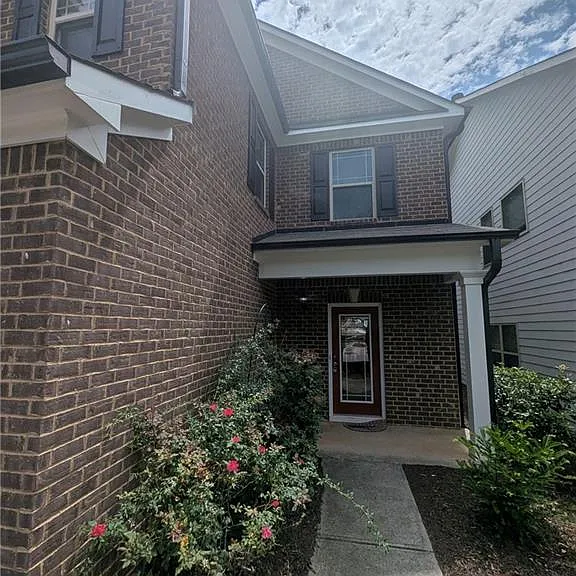 1785 Homeside Dr — Photo 2