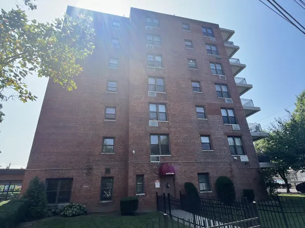 100 Colfax Ave #5H, Staten Island, NY 10305
