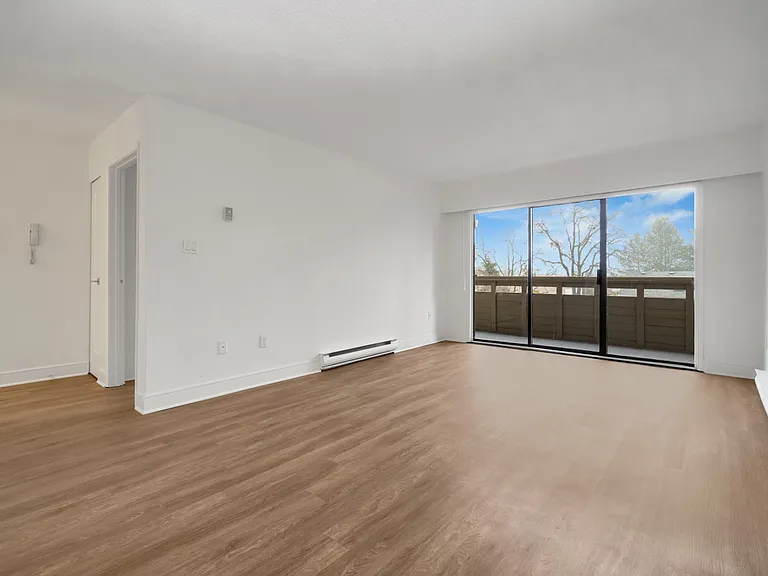1002 McKenzie Ave #218 — Photo 12