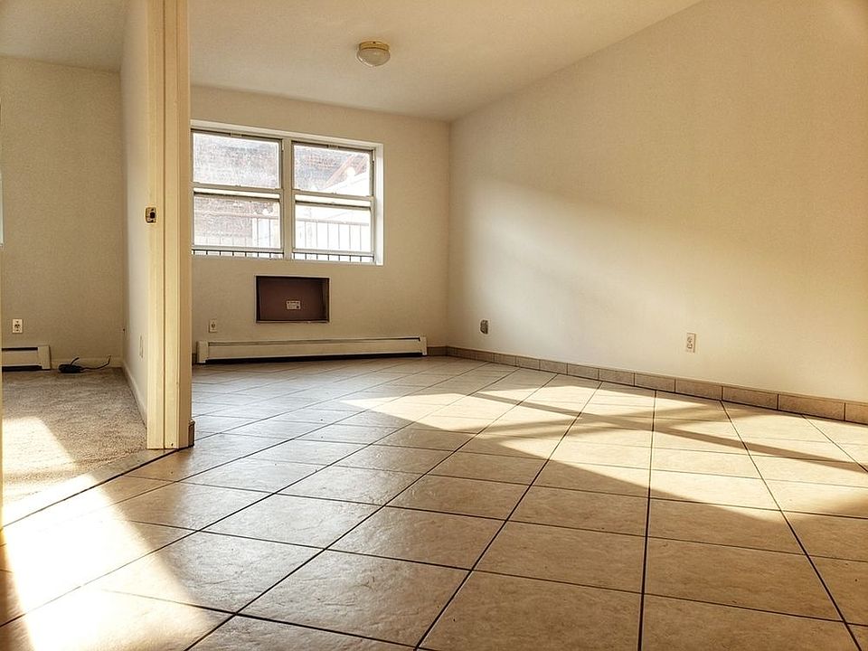 1st image of 4884 37th St Fl 1