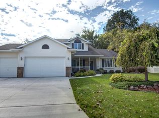 2826 Morning Glory Pl, Onalaska, WI 54650