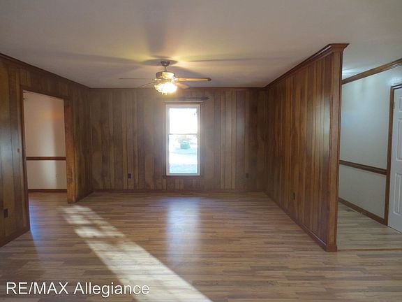 4th image of 624 Gladesdale Dr