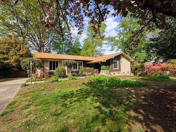 2nd image of 5205 Bennington Dr