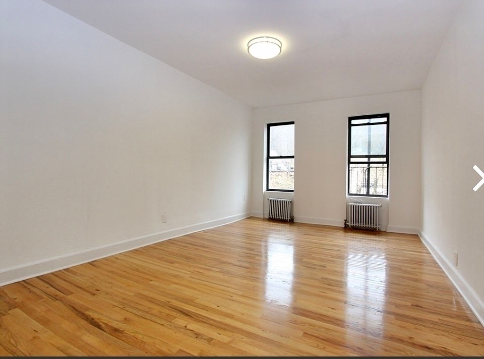 2nd image of 444 W 48th St #1A2