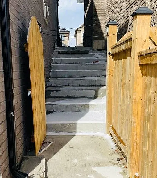 22 Rowley St — Photo 2