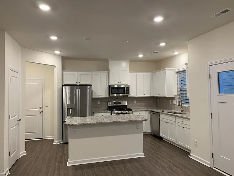 8101 Ramsburg Dr — Photo 11