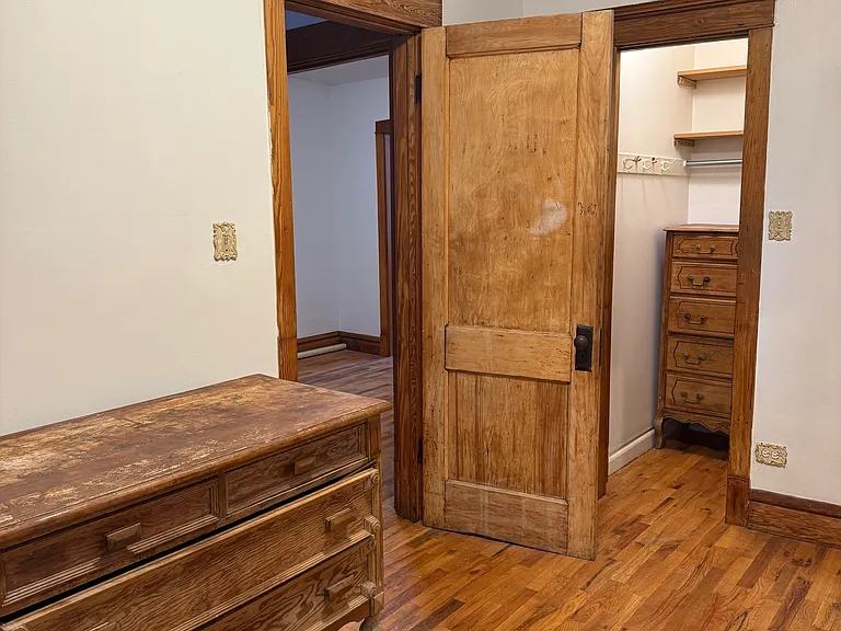 1723 N Kedzie Ave — Photo 24