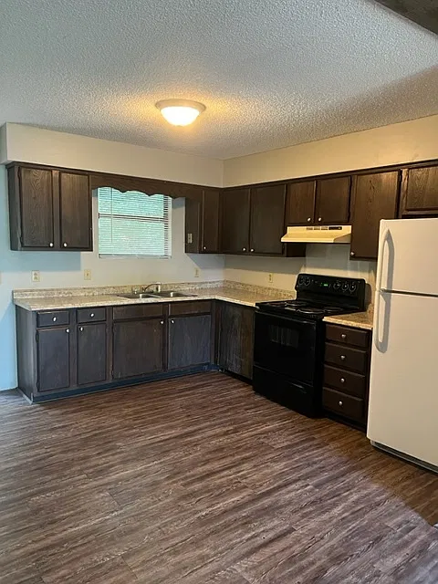 2 bed, 1.0 bath, 850 sqft, $1,275 — Photo 4