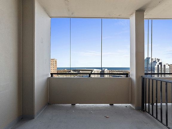 4th image of 1464 S Michigan Ave APT 205