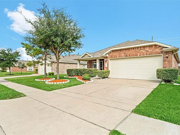 2nd image of 24806 Tribeca Ln