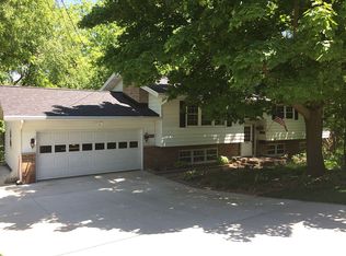 5522 Hammersley Rd, Madison, WI 53711