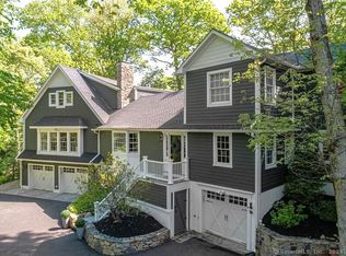 217 Cedar Heights Rd, Stamford, CT 06905