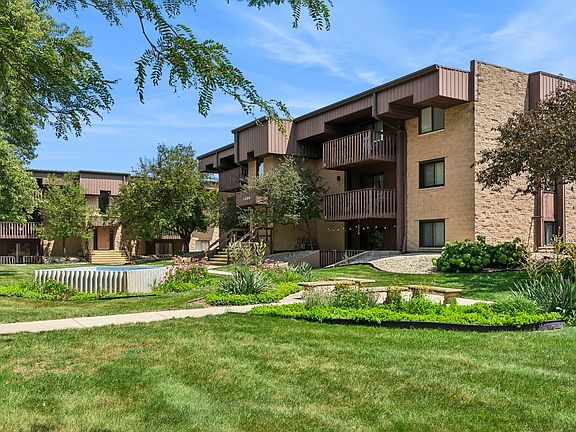 5th image of 1472 N Rock Run Dr APT 2D
