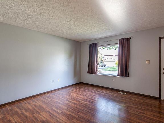 4th image of 1887 Limetree Dr