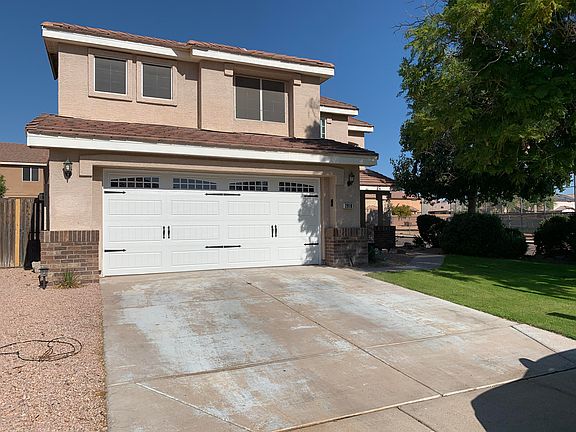 2nd image of 2918 E Windsong Dr