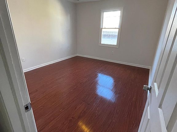5th image of 53 Cedar Ave Floor 1