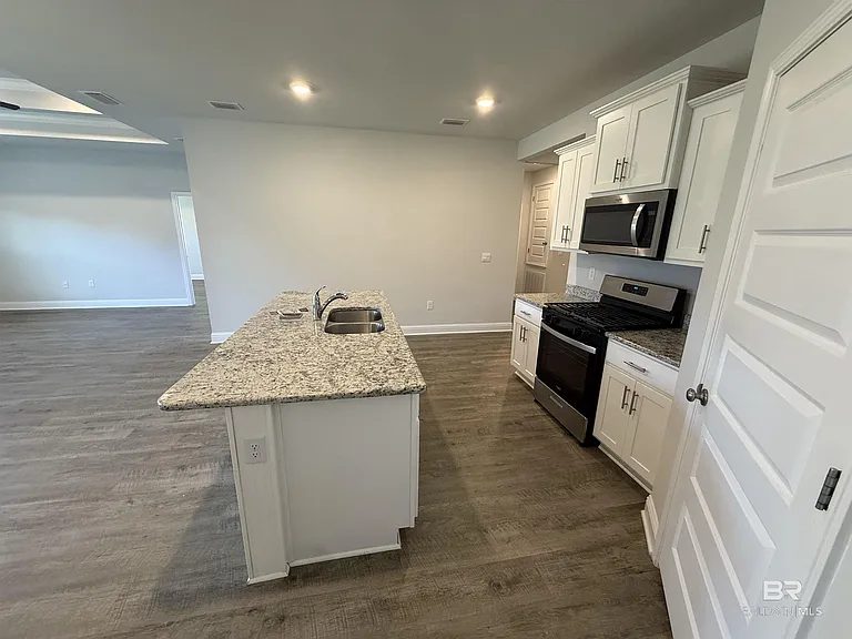 23247 Lieutenant Ave — Photo 8