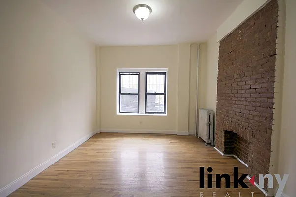 Rented by Link NY Realty | media 10
