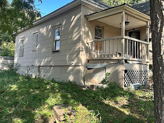 5th image of 525 Blue Ridge Blvd