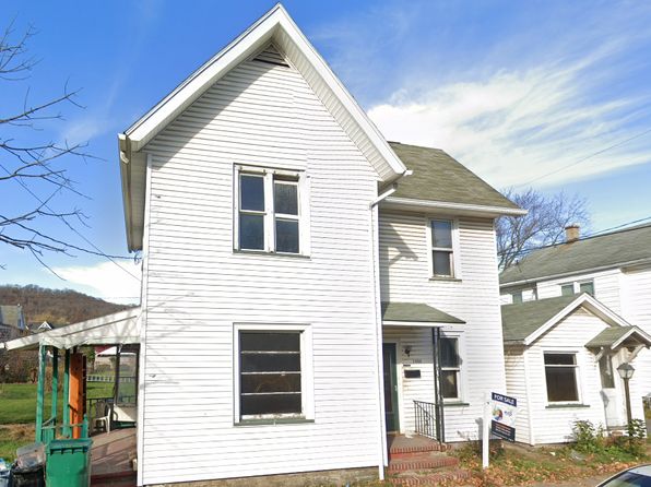 1054 Memorial Ave