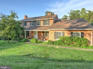 1291 Woodland Rd, York, PA 17403