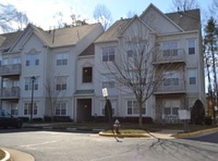 12481 Hayes Ct UNIT 304, Fairfax, VA 22033