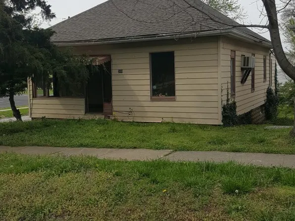 300 E Hester St, Carbondale, IL 62901