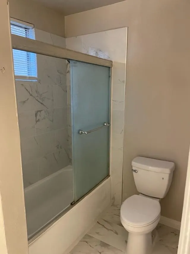 1718 Evergreen St — Photo 2