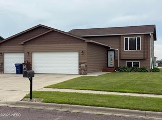 3314 17th Ave SW, Watertown, SD 57201