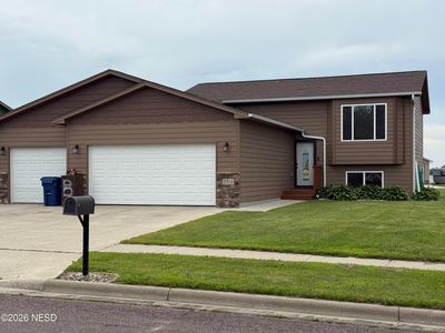 3314 17th Ave SW, Watertown, SD, 57201