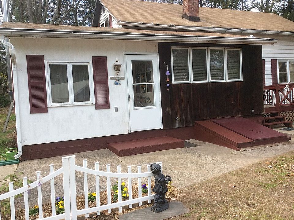 583 HOUSE- BACK ENTRANCE