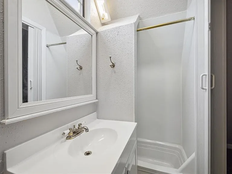 2521 Cliff Dr — Photo 13
