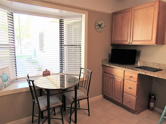 Breakfast nook
