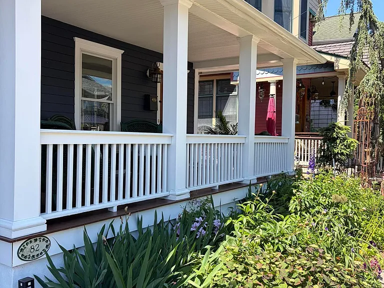 82 Abbott Ave — Photo 3