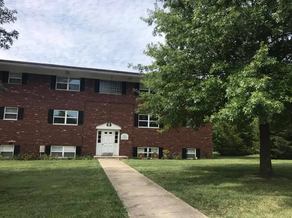 315 Meadowcreek Dr #102, Lawrenceburg, IN 47025