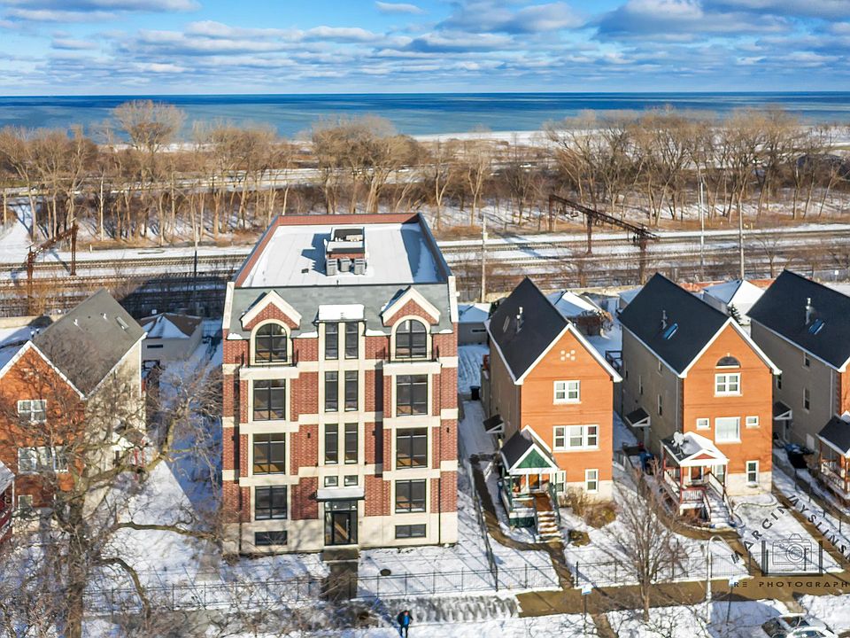 1st image of 3759 S Lake Park Ave #1N