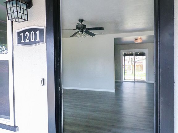 4th image of 1201 N Giddings St