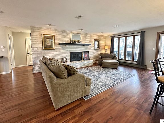 4th image of 600 Russell St